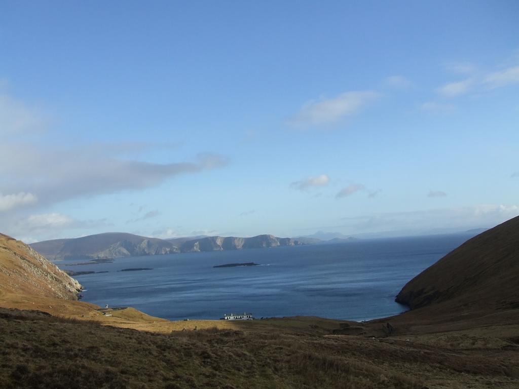Achill West Coast House Bed & Breakfast Dooagh Bagian luar foto