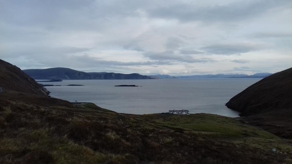 Achill West Coast House Bed & Breakfast Dooagh Bagian luar foto
